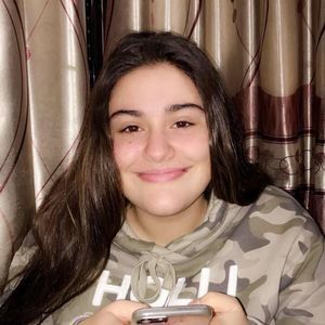 Meet your Posher, Mia